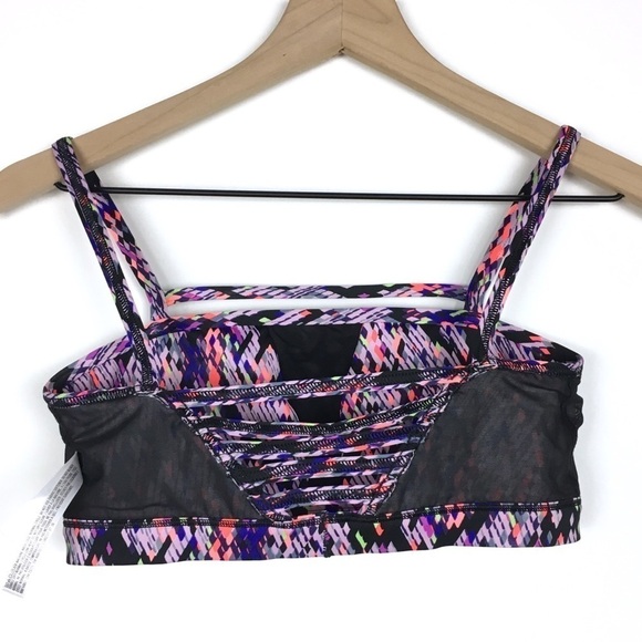 VICTORIA’S SECRET VSX Sports Bra Workout Top Mesh Strappy Geo Print Size Small - Picture 6 of 10